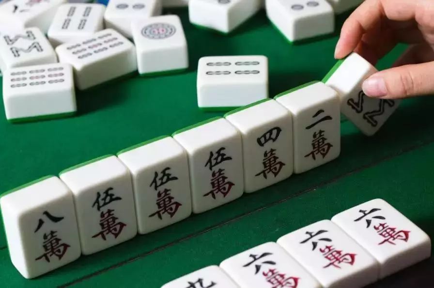 优选推荐“微信小程序雀神麻将怎么能赢多点!其实确实有挂的