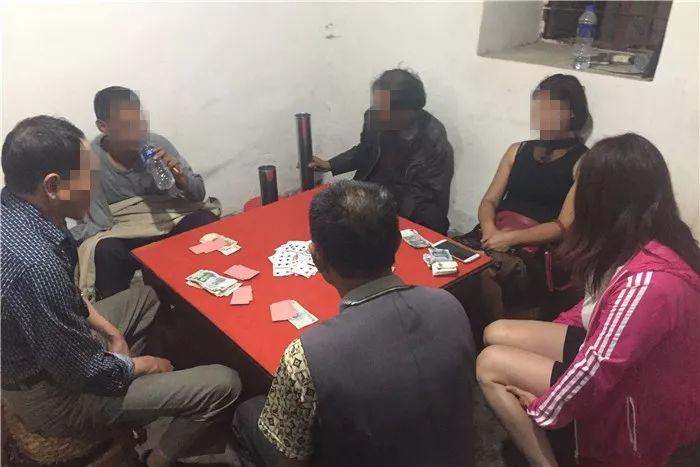2分钟秒懂！丫丫玉溪麻将其实是有挂的(插件购买输赢规律)