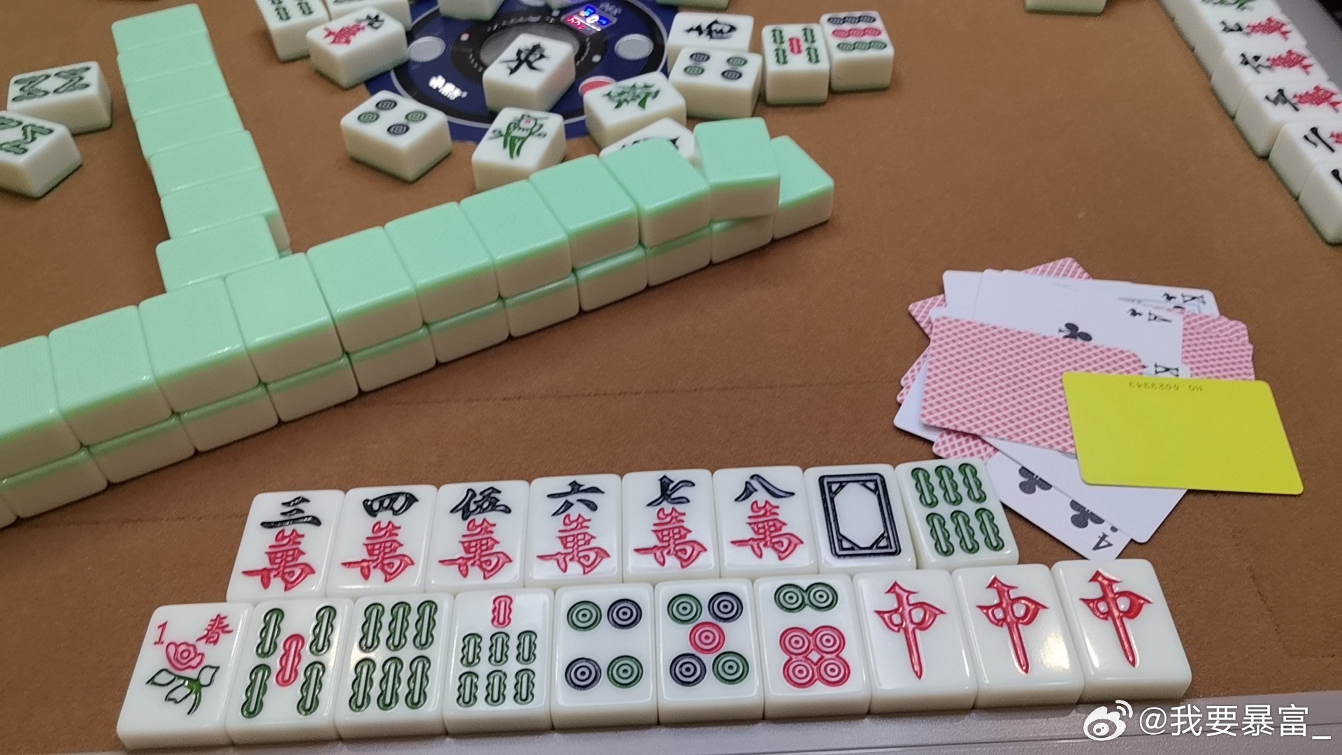今日重大通报！白金岛十胡卡其实是有挂的(怎么抓到好牌)
