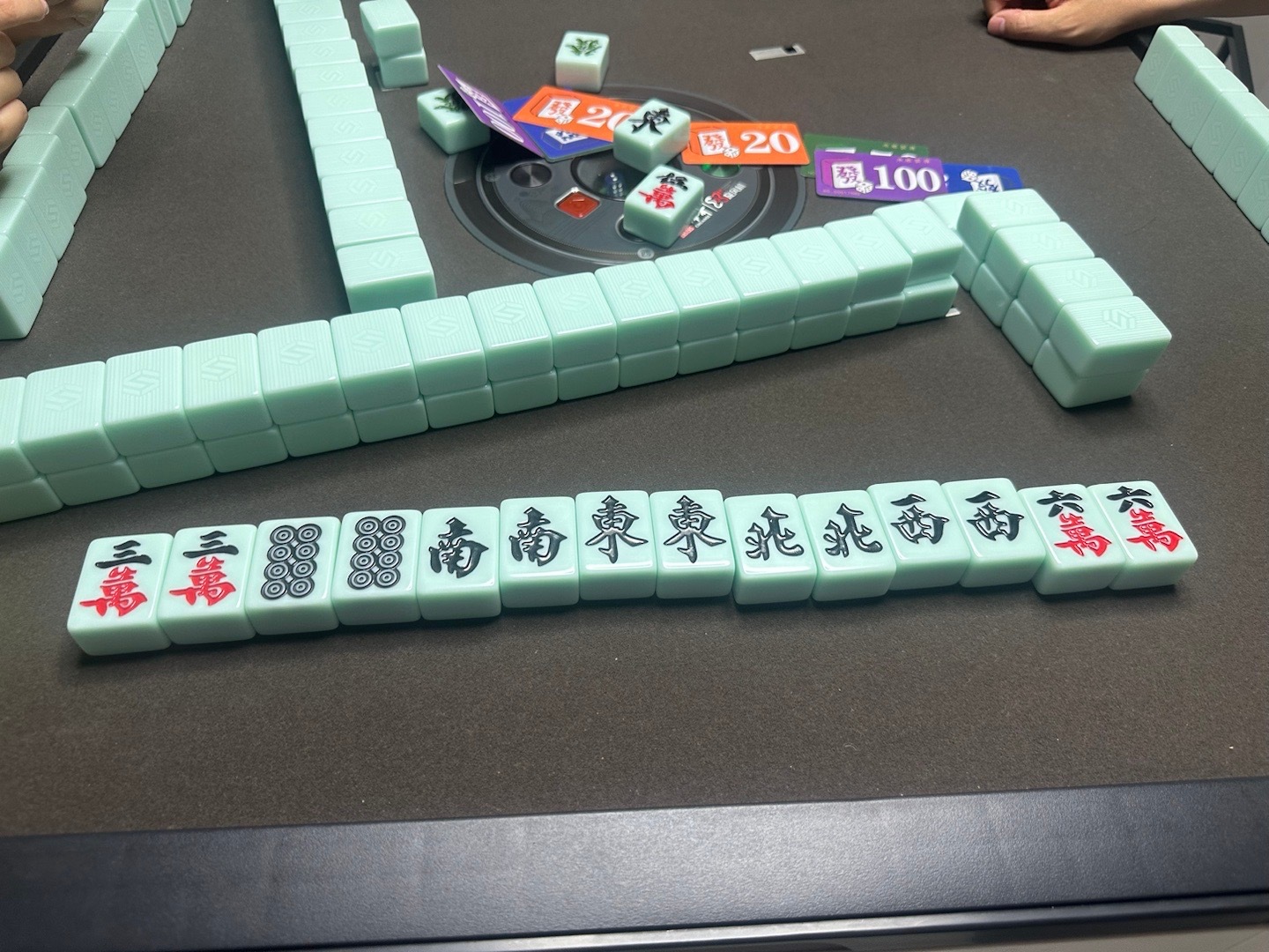 玩家必备十款！雀圣麻将其实是有挂的(有没有猫腻)