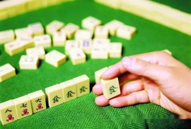 我来教大家！微信打哈儿麻将赢分技巧(为什么老是输呢)