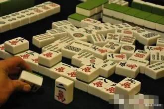 私人麻将房的挂饰（私人麻将馆违法吗）