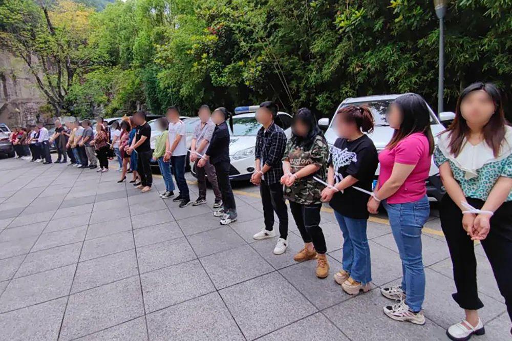 实测分享“微信红中麻将开挂起手好牌”(确实是有挂)-哔哩哔哩