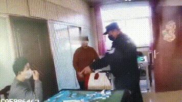 给大家科普一下！人人烟台麻将确实有挂的(怎么让系统给自己好牌)