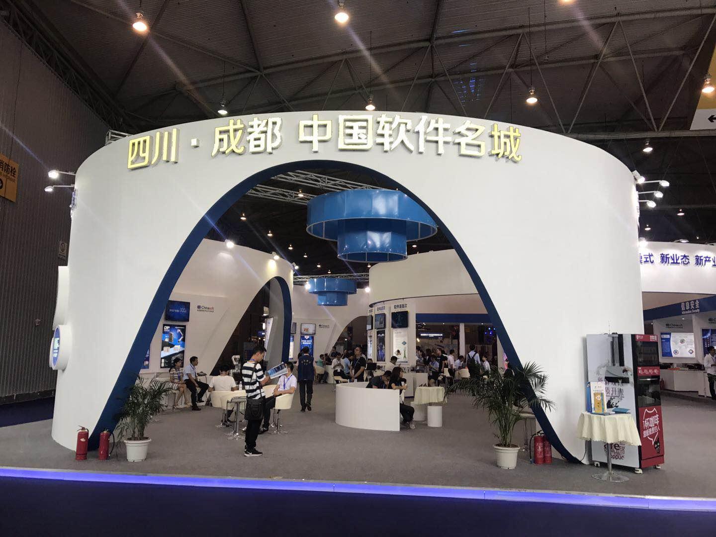 尼尔怎么跟辅助机互动（尼尔怎么跟辅助机互动）