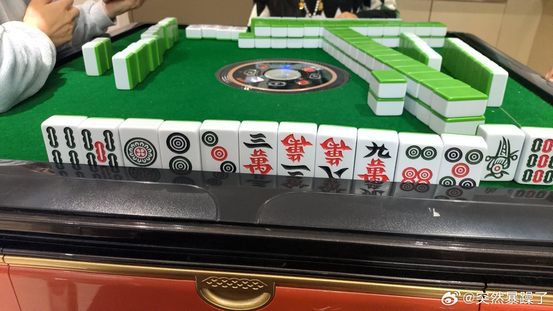 给大家科普一下！白金岛长沙麻将确实真的有挂(怎么才有好牌)