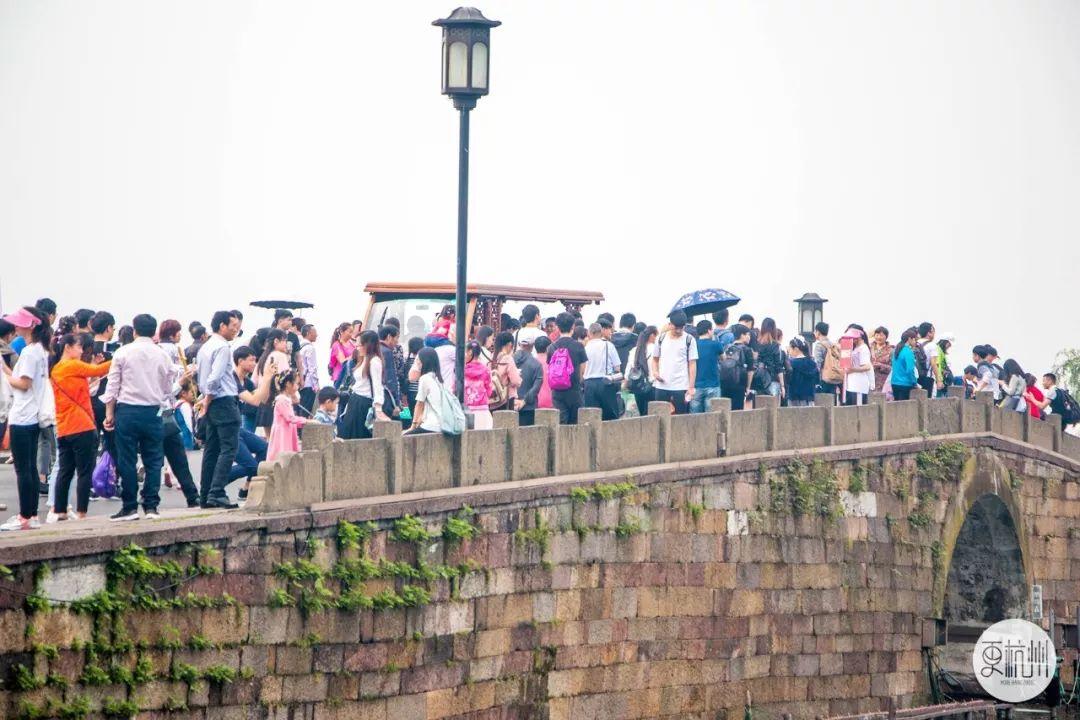 普及一下“新人海究竟有没有挂”开挂详细教程