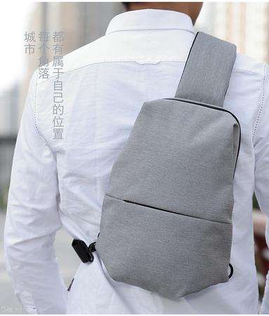 单肩双挂扣腰包背法视频（双肩包腰带怎么系）