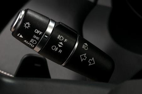 宝来转弯辅助灯暗怎么回事（大众宝来转向灯开关旁边的按钮有什么用）