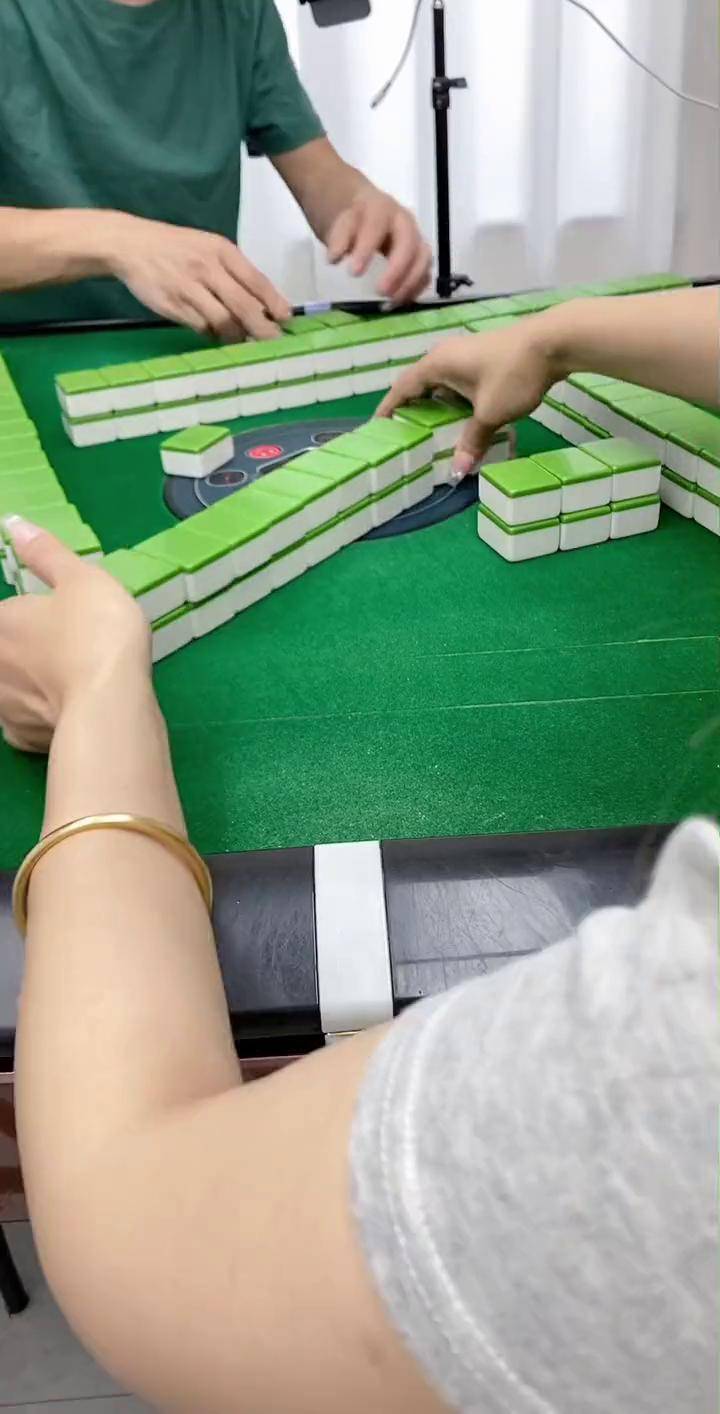 快手直播怎么挂麻将牌教程（快手怎么直播打麻将的视频教程）