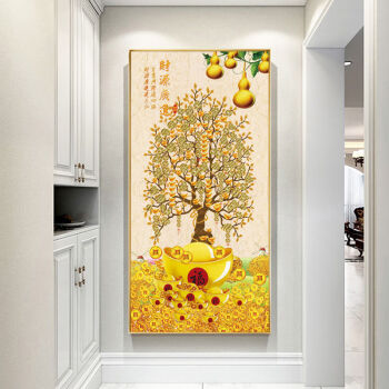 开门正对面挂摇钱树画（进户门对面挂摇钱树好吗）