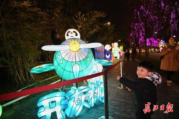 给大家爆料一下熊猫麻将有人开挂吗-哔哩哔哩 