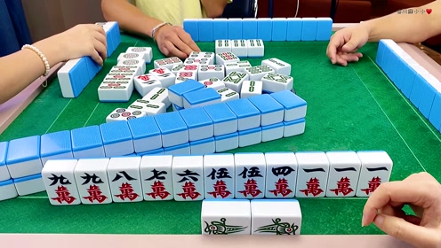 大小麻将的挂饰怎么摆放（打麻将的挂怎么装）