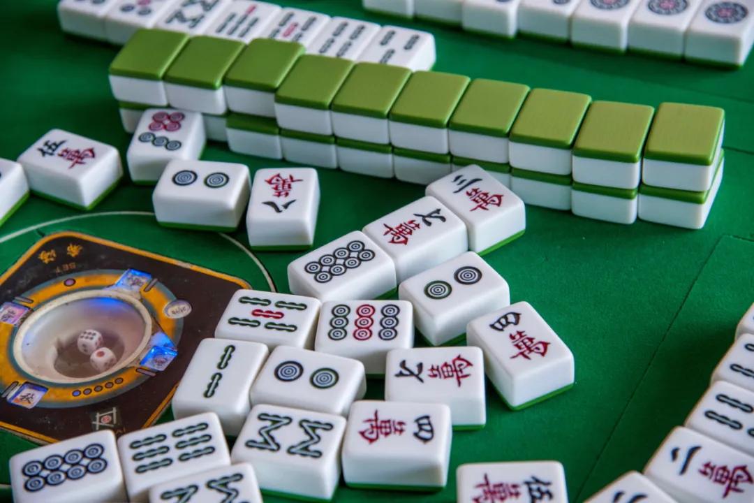 玩家必备教程打麻将有什么道具设备上手好牌—详细解说+新浪科技