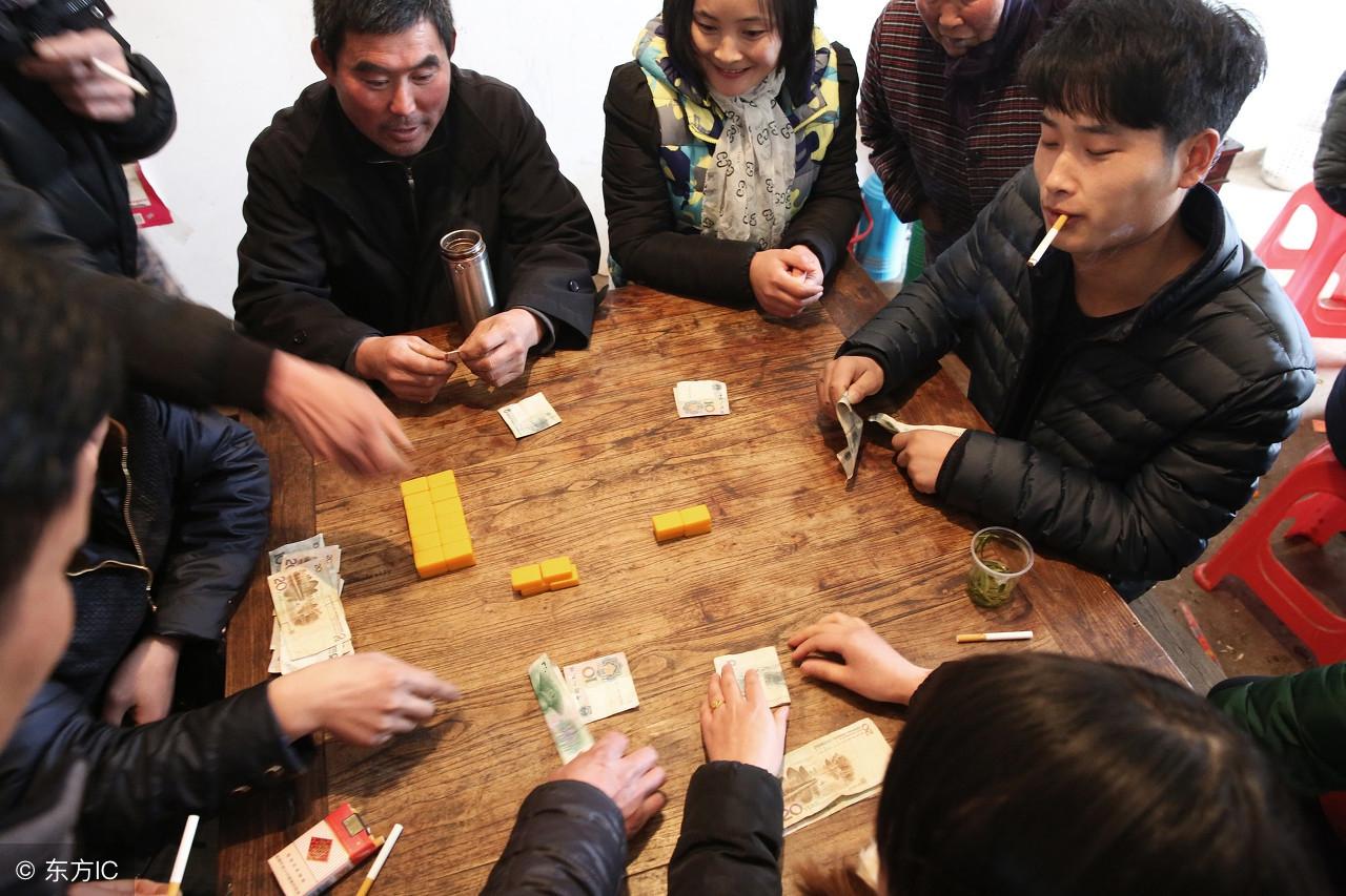玩家必备教程普通扑克牌九手法怎样作弊方法—详细解说+新浪科技