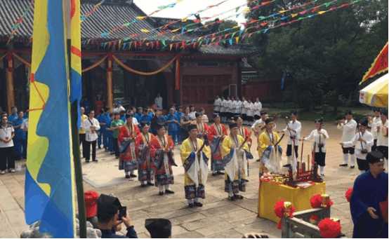 龙虎山道士挂饰图片大全（龙虎山道观厉害的道士）