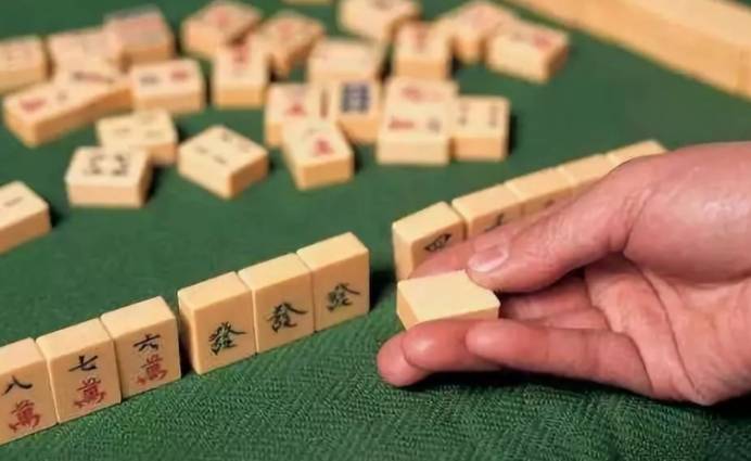 打麻将开挂会出现哪些情况（打麻将开挂是啥意思）